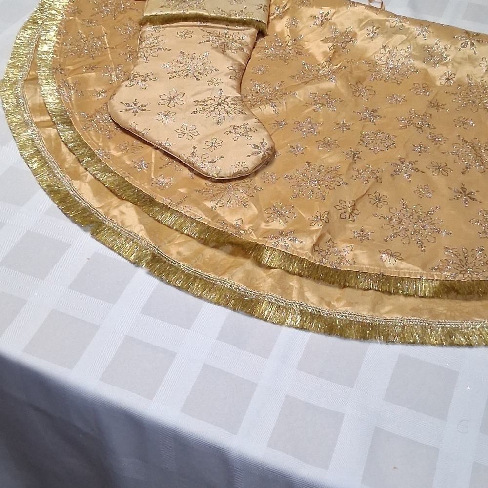 Beautiful Gold  Holiday Stocking & Skirt Set - Picture 11 of 12